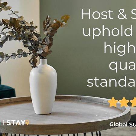 Host & Stay - Henderson House 惠特比 外观 照片